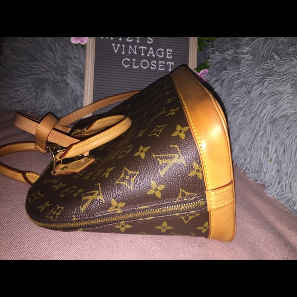 🔥SOLD🔥Gorgeous Louis Vuitton Monogram Alma PM - Picture 10 of 11